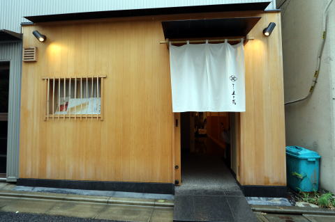 湯島・お寿司屋さんロケ地外観写真です